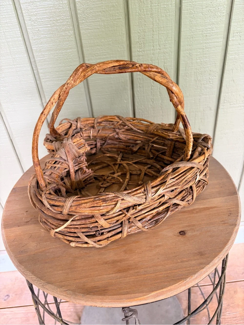 Vintage Rustic Grapevine Heart Shaped Basket with Handle Woven Twig Primitive